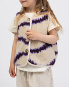 Teddy Kinderweste mit abstraktem Print