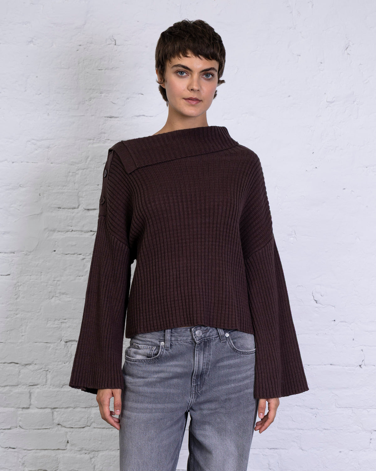 Pullover mit asymmetrischem Umschlagkragen