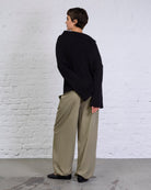 Pullover mit asymmetrischem Umschlagkragen