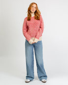 Gestreifter Pullover mit abgesetzten Farben