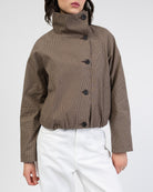 Jacke mit asymmetrischer Knopfleiste