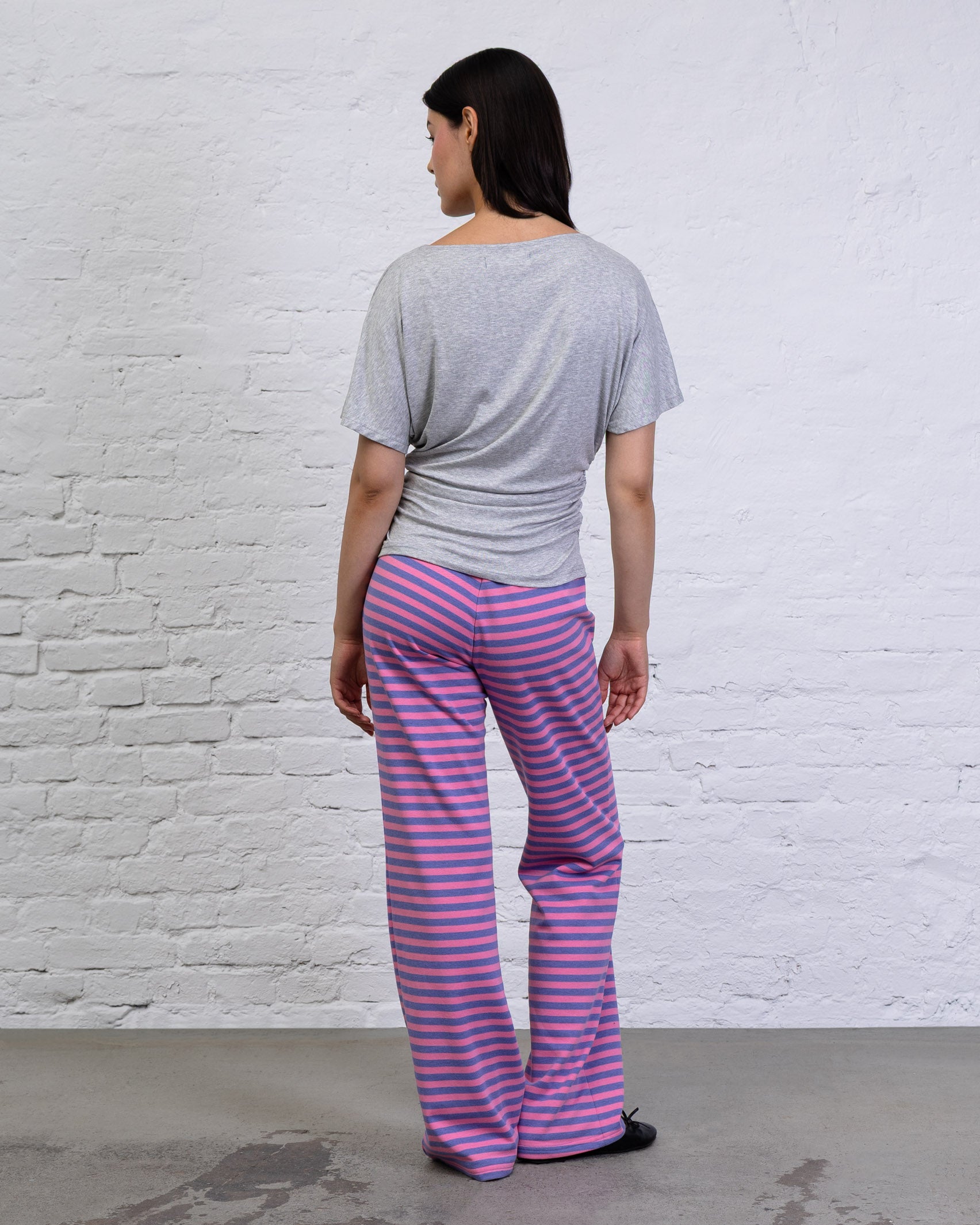 Lockere Hose mit Streifen