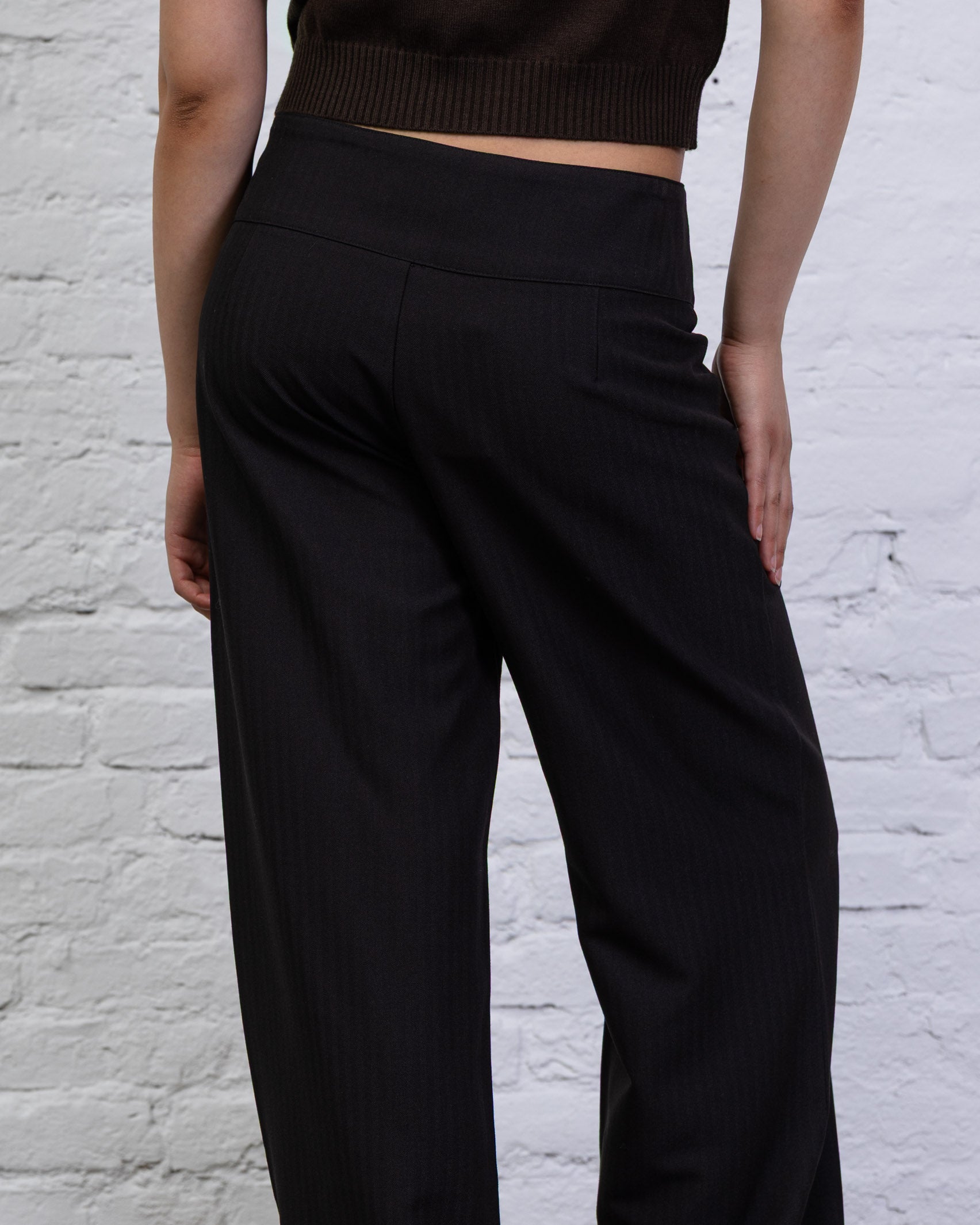 Stoffhose mit weitem Bund