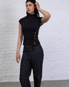 Asymmetrisches Shirt mit Knöpfen