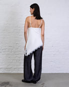 Asymmetrisches Top mit Spitze