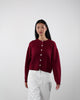 Strickjacke mit Rundhalsausschnitt in Bewegung