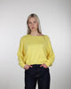 Pullover mit weitem U-Boot-Ausschnitt Im Laufen