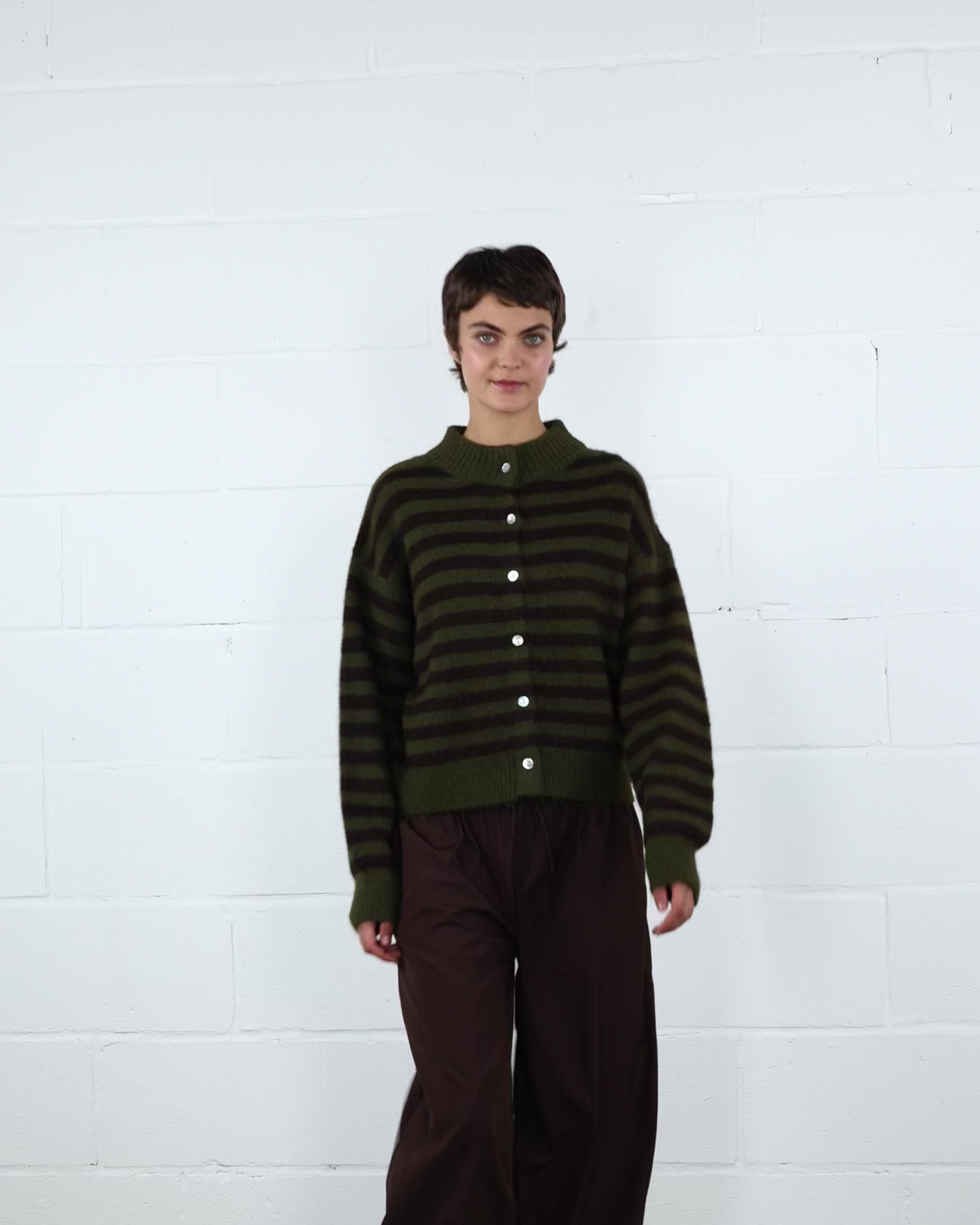 Weiche Strickjacke mit Streifen
