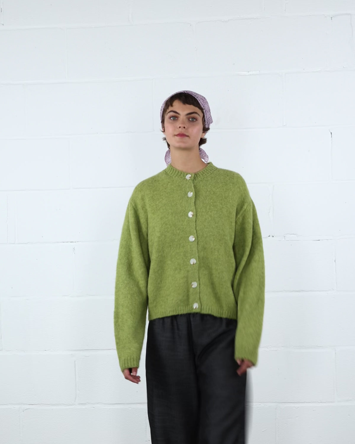 Strickjacke mit Rundhalsausschnitt