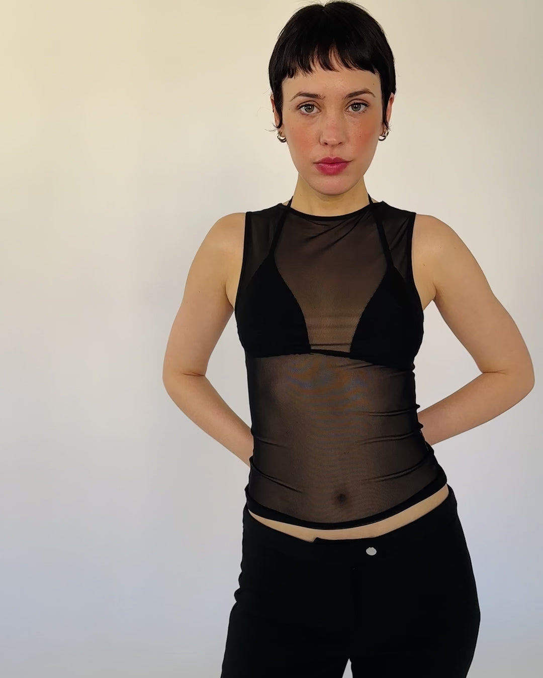 Einfarbiges Mesh Shirt schwarz