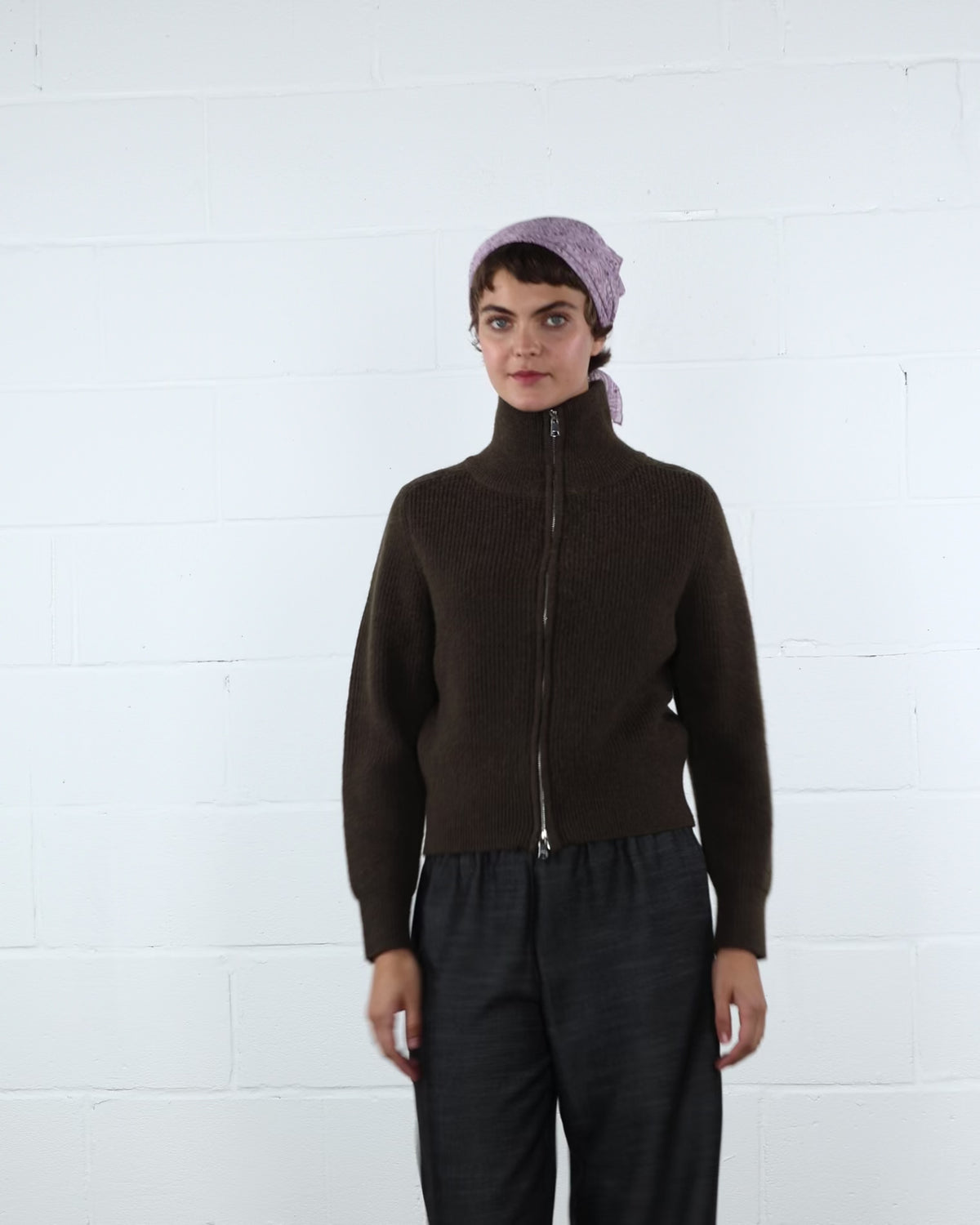 Strukturierte Strickjacke mit Doppel-Reißverschluss