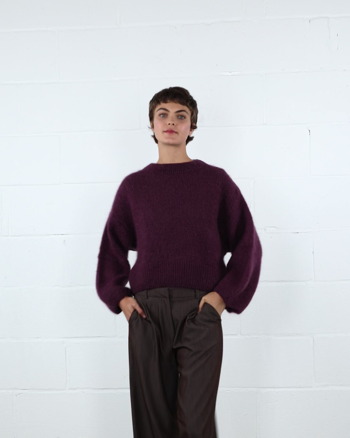 Klassischer Strickpullover mit weiten Ärmeln