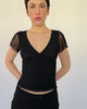 Schwarzes Mesh Shirt mit Spitzendetails und V Ausschnitt