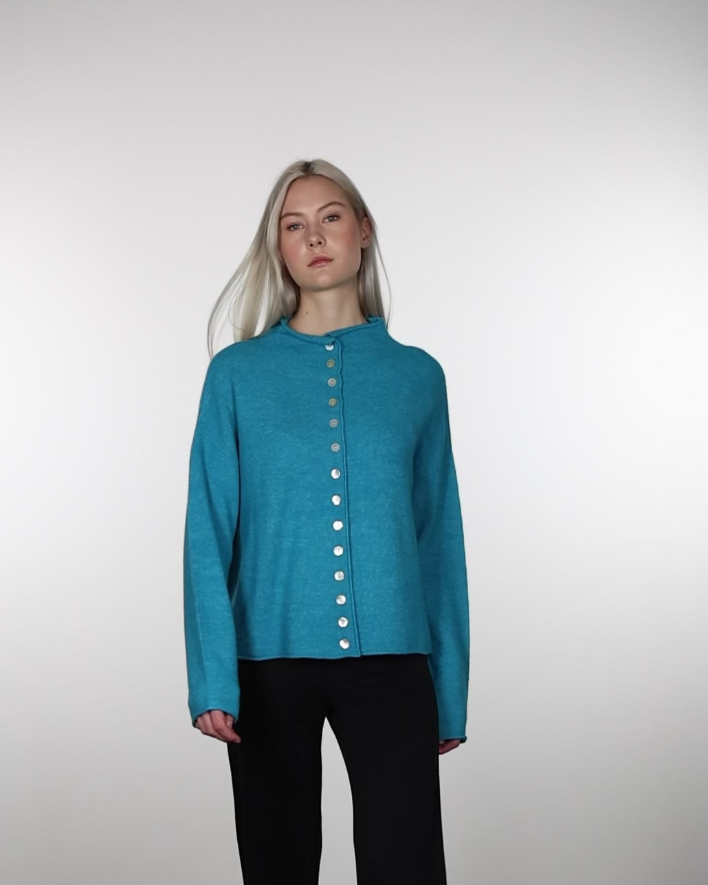 Strickjacke mit Stehkragen