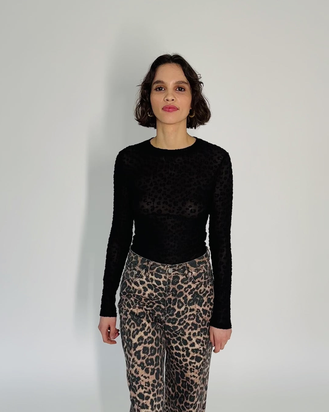 Mesh Body mit bestickten Leoprint