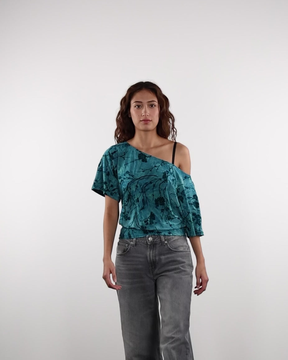 Off-Shoulder Shirt mit Blumenprint aus Samt