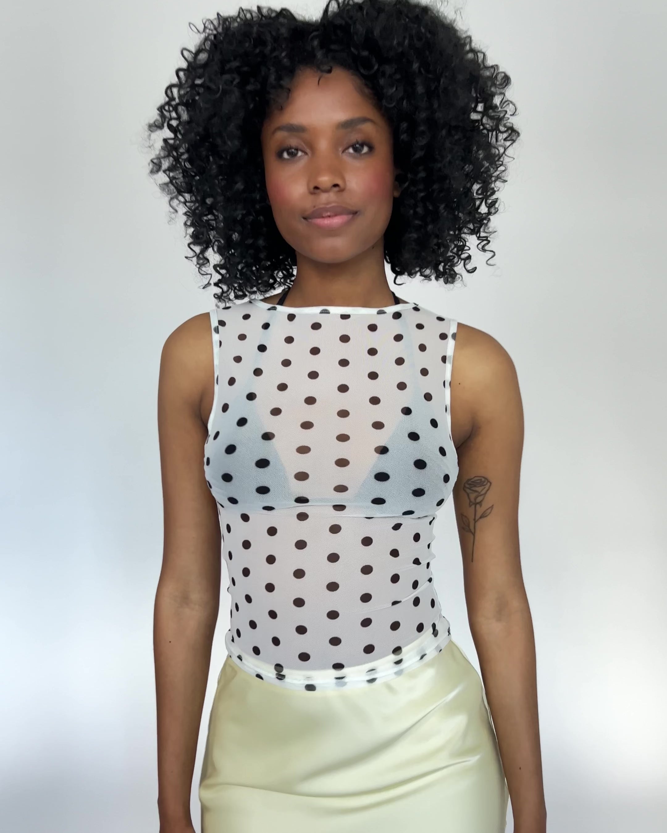 Top mit Polkadotprint