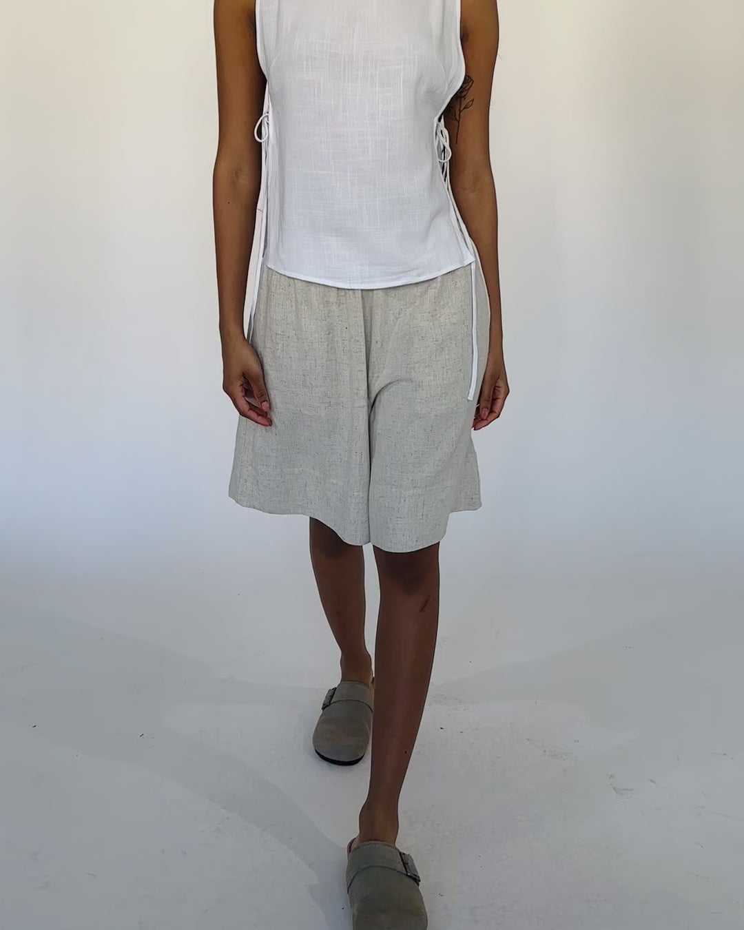 Bermuda Shorts aus Leinen-Mix