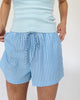 Klassische gestreifte Shorts blau