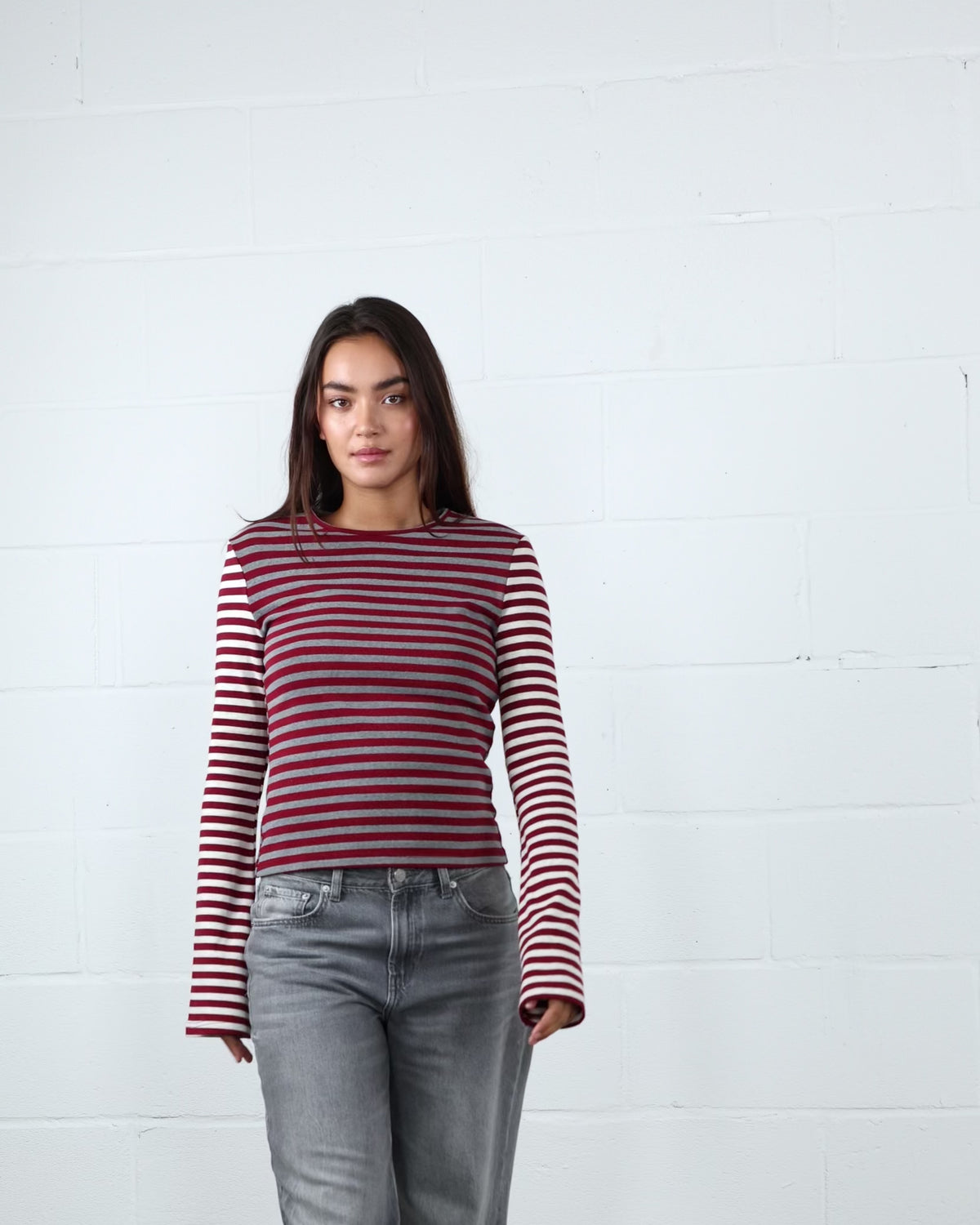 Gestreiftes Langarmshirt mit Farbmix