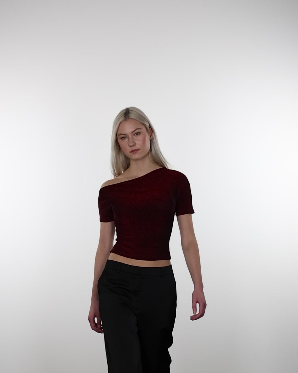 Offshoulder Shirt mit Glitzer