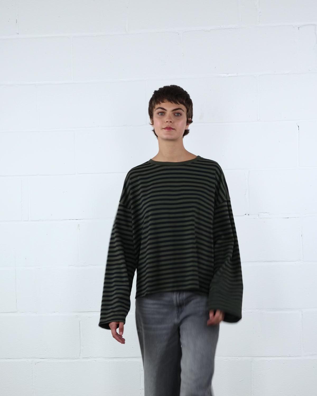 Lockeres Langarmshirt mit Streifen