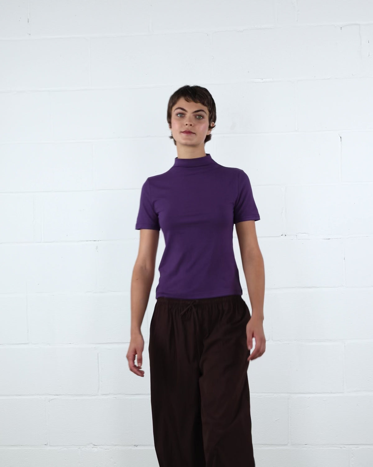Basic T-Shirt mit Stehkragen