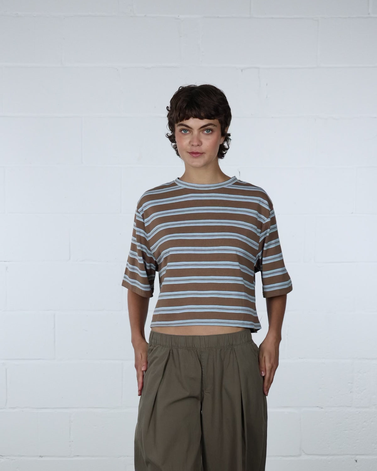 Crop T-Shirt mit Streifen