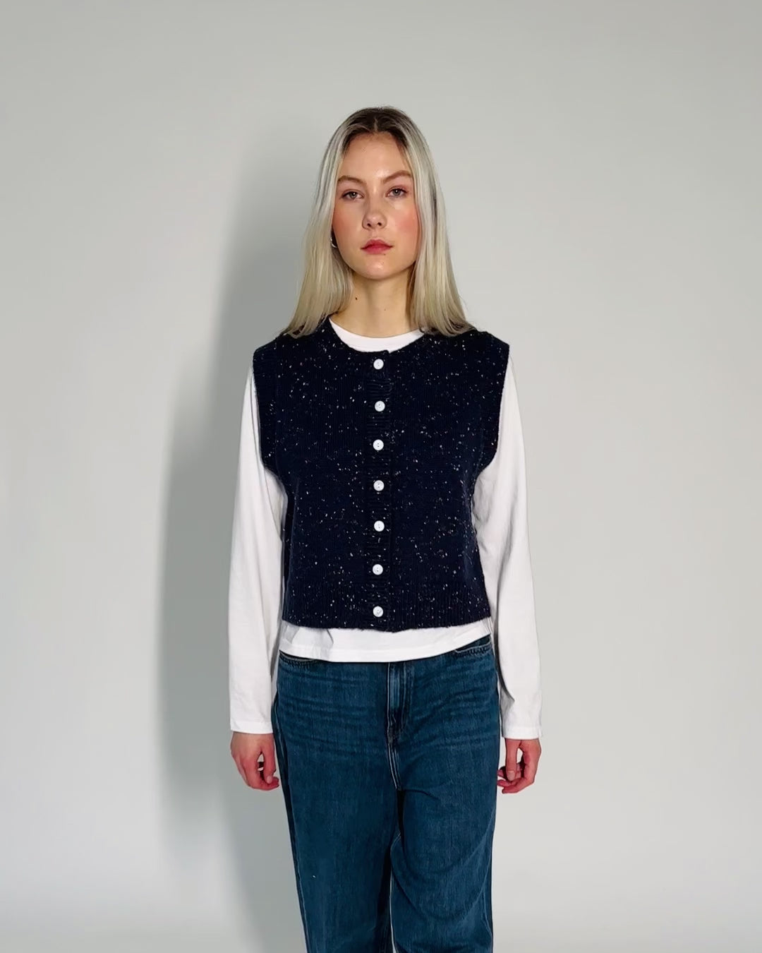 Strickweste mit Konfettimuster
